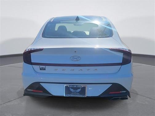 2022 Hyundai SONATA SEL