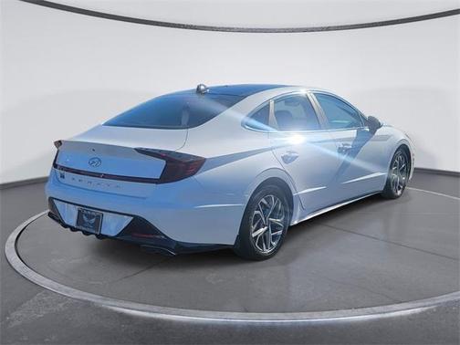 2022 Hyundai SONATA SEL