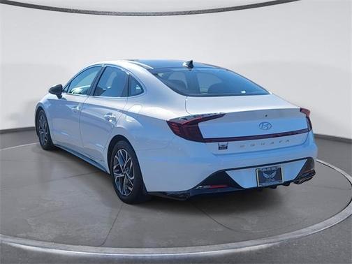 2022 Hyundai SONATA SEL