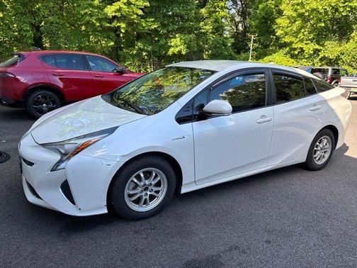 Blizzard Pearl 2018 Toyota Prius Two