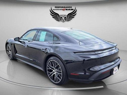 2022 Porsche Taycan Base