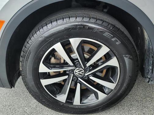 Pyrite Silver Metallic 2024 Volkswagen Tiguan 2.0T S