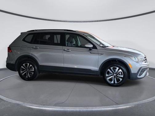 Pyrite Silver Metallic 2024 Volkswagen Tiguan 2.0T S