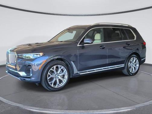 Arctic Gray Metallic 2022 BMW X7 xDrive40i