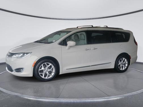 2019 Chrysler Pacifica Touring-L Plus