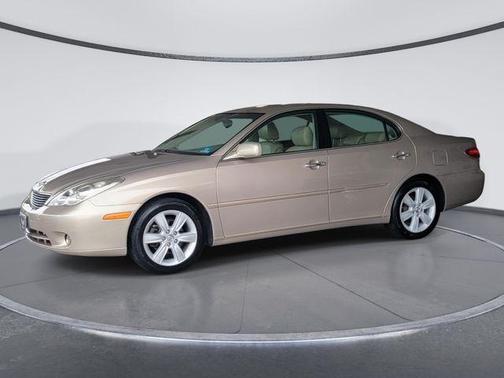 Beige 2005 Lexus ES 330