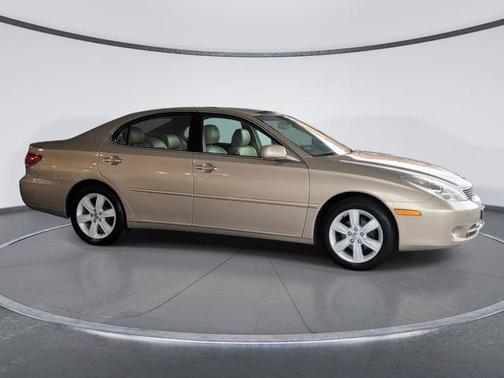 Beige 2005 Lexus ES 330