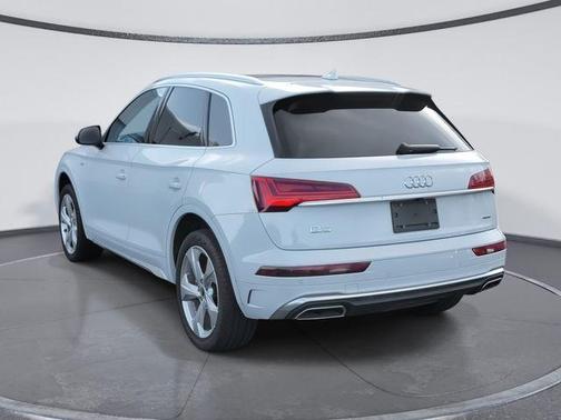 2022 Audi Q5 45 S line quattro Premium
