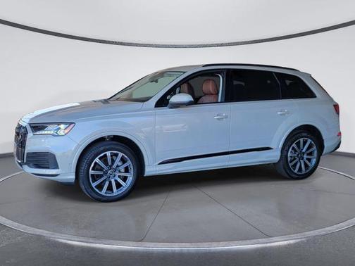 Vicuna Beige Metallic 2023 Audi Q7 45 Premium Plus