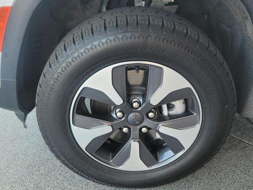 Bright White Clearcoat 2024 Jeep Grand Cherokee 4xe Base