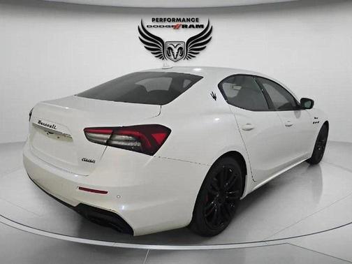 2022 Maserati Ghibli Modena