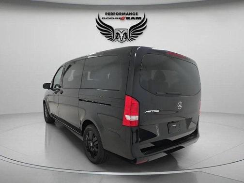 2021 Mercedes-Benz Metris Base