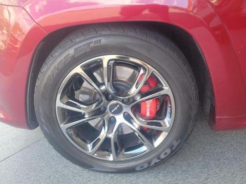 Deep Cherry Red Crystal Pearlcoat 2014 Jeep Grand Cherokee SRT
