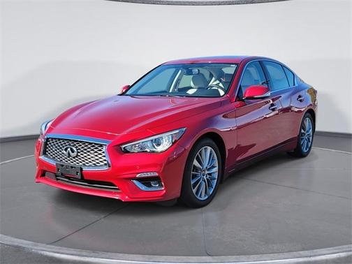 2022 INFINITI Q50 LUXE