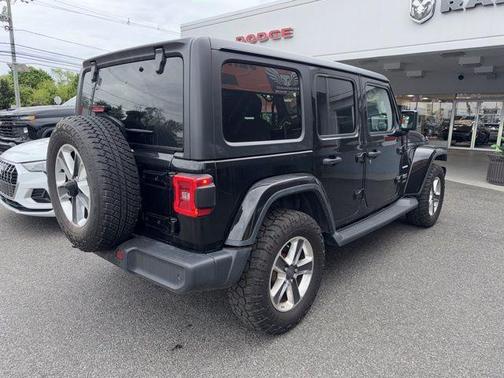 Black Clearcoat 2019 Jeep Wrangler Unlimited Sahara