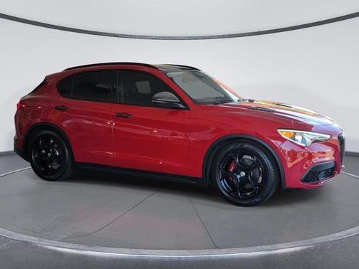Red 2018 Alfa Romeo Stelvio Base