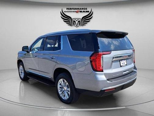 2024 GMC Yukon SLT