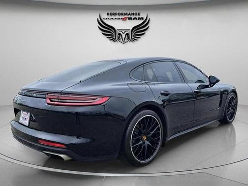2020 Porsche Panamera