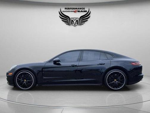 2020 Porsche Panamera 4