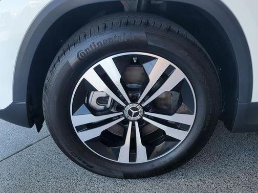 White 2024 Mercedes-Benz GLA 250 Base