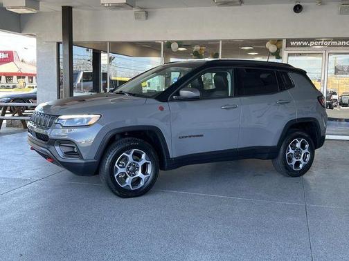 Sting Gray Clearcoat 2022 Jeep Compass Trailhawk