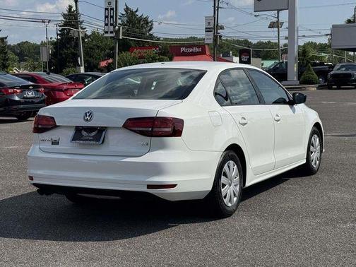 Pure White 2016 Volkswagen Jetta 1.4T S