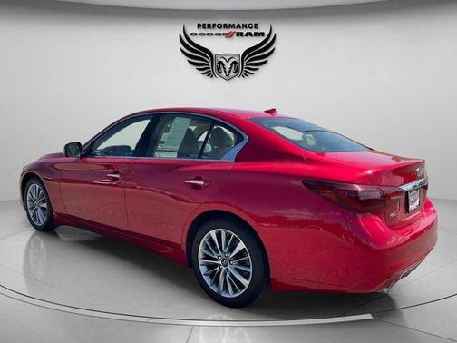 2022 INFINITI Q50 LUXE