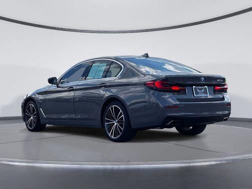 2022 BMW 530e 530e