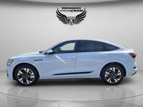 2022 Audi e-tron S line Premium