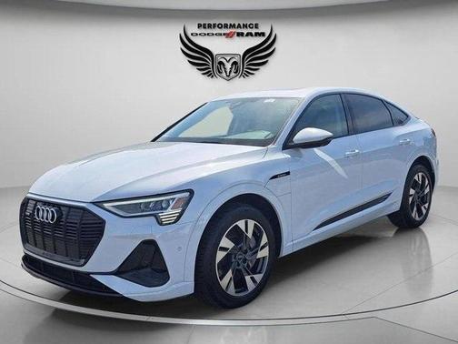 2022 Audi e-tron S line Premium