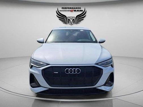2022 Audi e-tron S line Premium