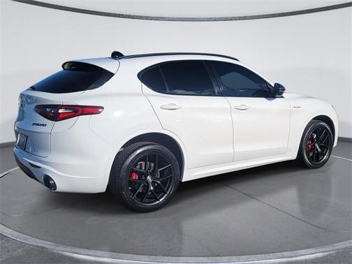 2020 Alfa Romeo Stelvio Base