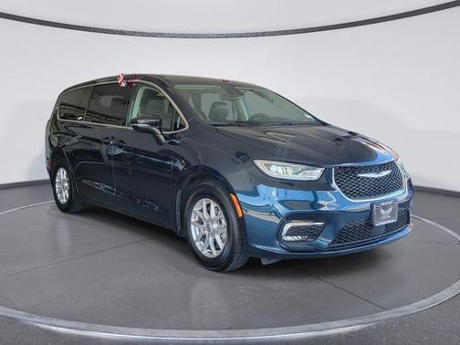 2024 Chrysler Pacifica Touring-L