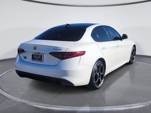 2022 Alfa Romeo Giulia Ti