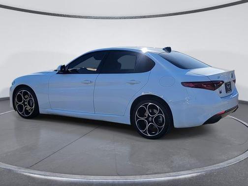 2022 Alfa Romeo Giulia Ti