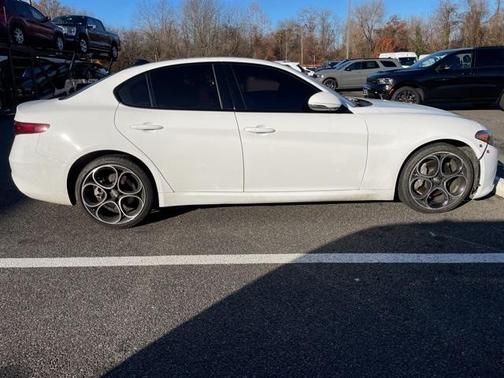 2022 Alfa Romeo Giulia Ti