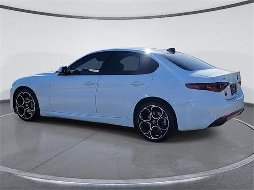 2022 Alfa Romeo Giulia Ti