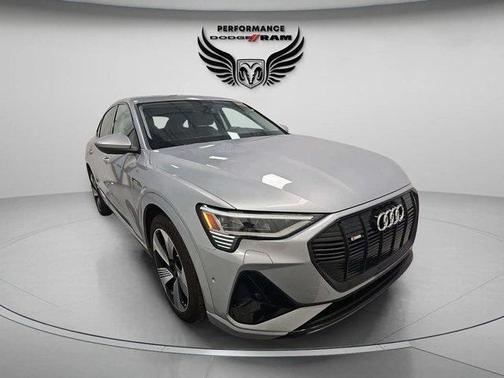 2021 Audi e-tron Prestige