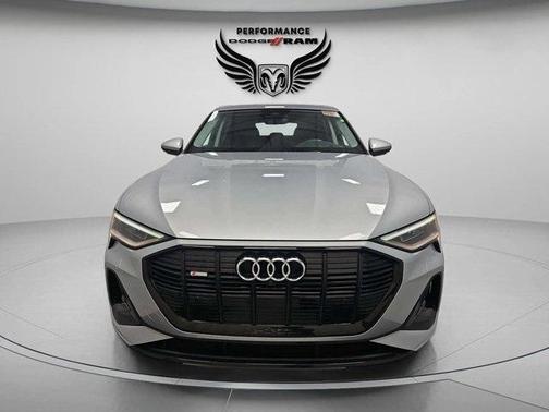 2021 Audi e-tron Prestige