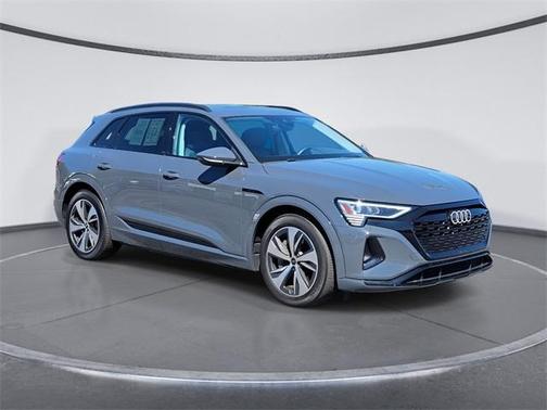 2024 Audi Q8 e-tron Premium