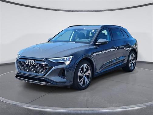 2024 Audi Q8 e-tron Premium