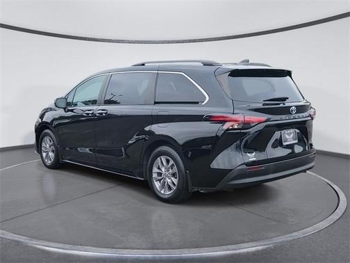 2022 Toyota Sienna XLE