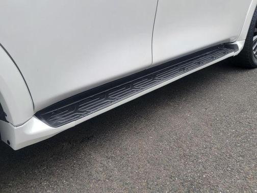 2022 INFINITI QX80 Luxe