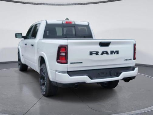 Bright White Clearcoat 2026 RAM 1500 Big Horn/Lone Star