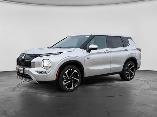 Alloy Silver Metallic 2025 Mitsubishi Outlander SE S-AWC