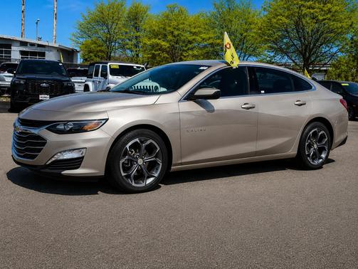 Mineral Gray Metallic 2023 Chevrolet Malibu FWD 1LT