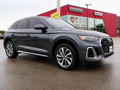 Daytona Gray Pearl Effect 2023 Audi Q5 45 S line Premium Plus