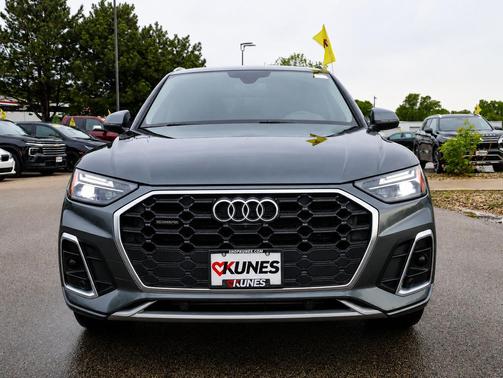 Daytona Gray Pearl Effect 2023 Audi Q5 45 S line Premium Plus