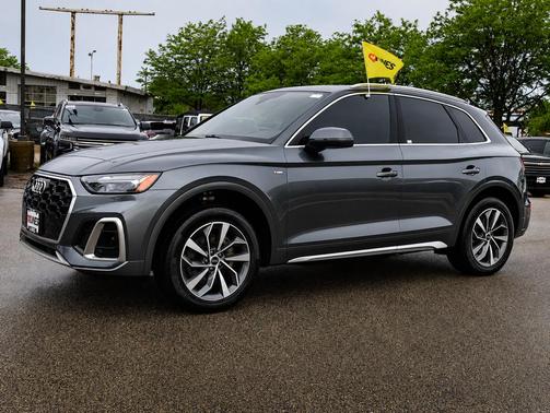 Daytona Gray Pearl Effect 2023 Audi Q5 45 S line Premium Plus