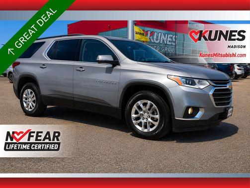 Satin Steel Metallic 2021 Chevrolet Traverse LT Cloth